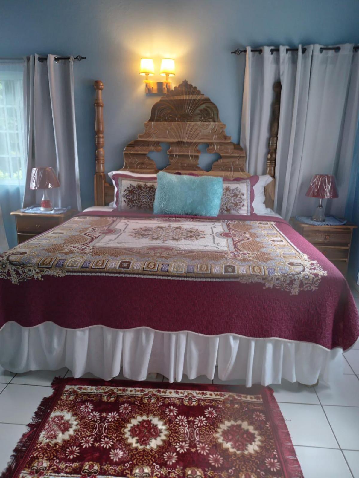 Pink Hibiscus Bed And Breakfast Montego Bay Buitenkant foto