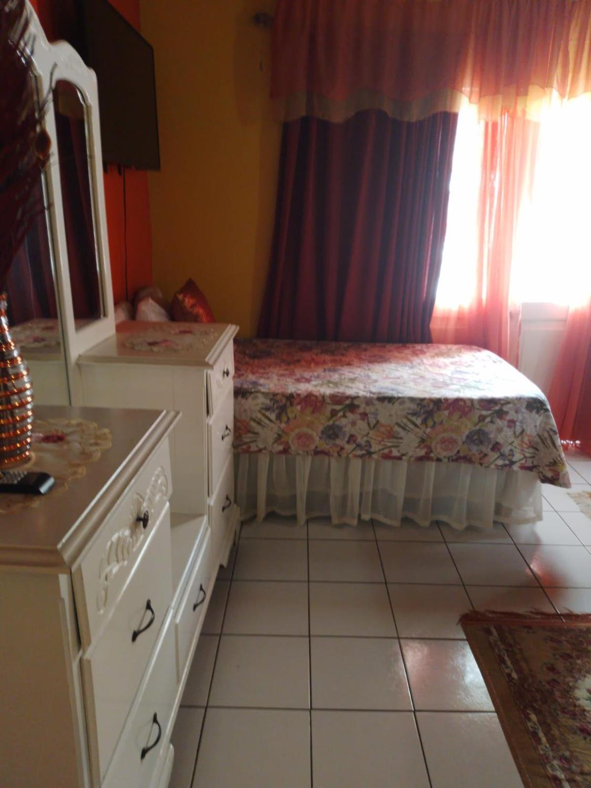 Pink Hibiscus Bed And Breakfast Montego Bay Buitenkant foto
