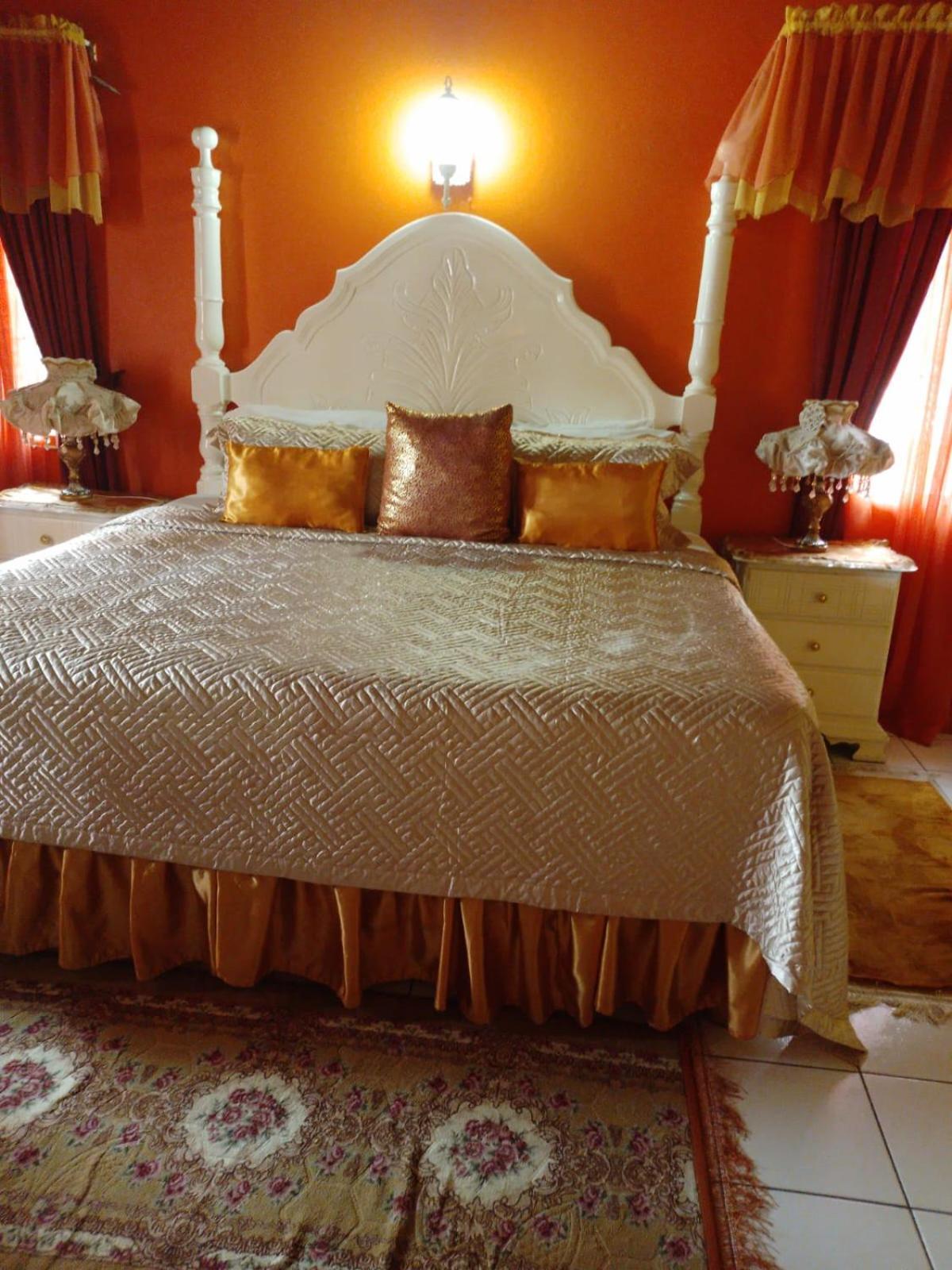 Pink Hibiscus Bed And Breakfast Montego Bay Buitenkant foto