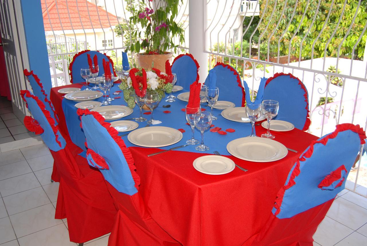 Pink Hibiscus Bed And Breakfast Montego Bay Buitenkant foto