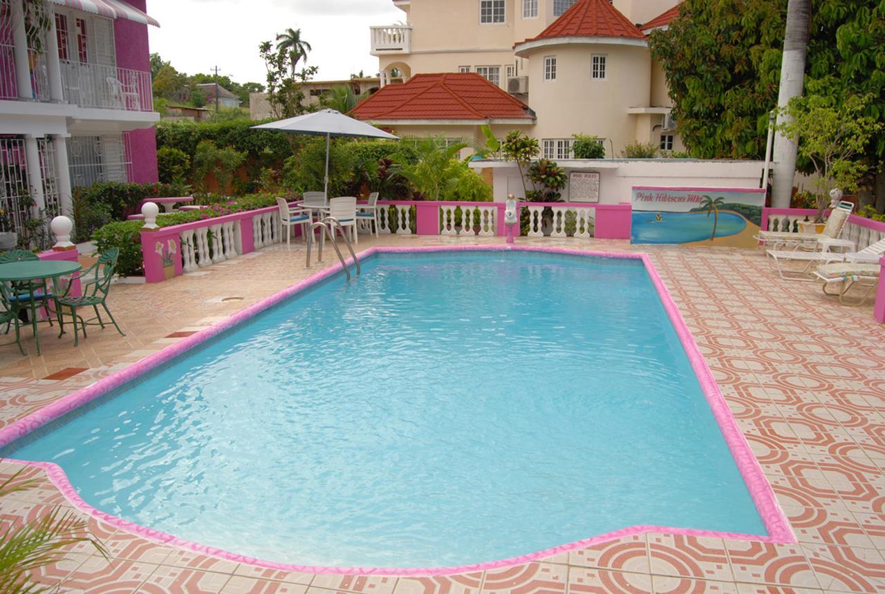Pink Hibiscus Bed And Breakfast Montego Bay Buitenkant foto